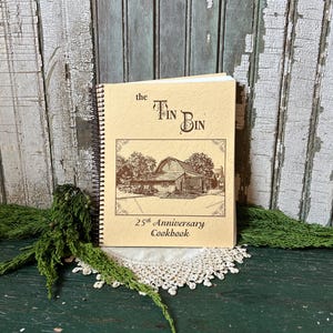 The Tin Bin Vintage Cookbook, 1990&#39;s