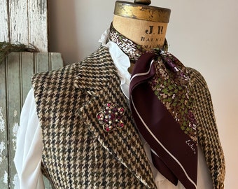 Houndstooth Harris Tweed Vest, Vintage Piece - Sz XS, Tiny