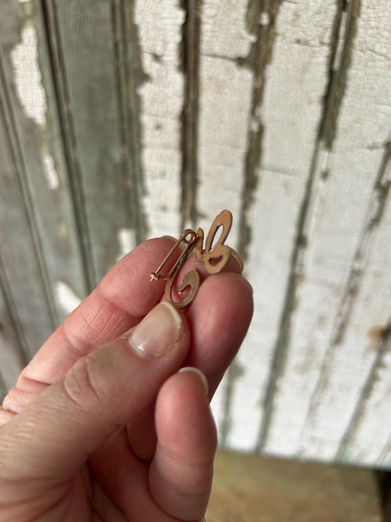 Gold Monogram G Brooch in Script Font, Lapel Pin,… - image 6