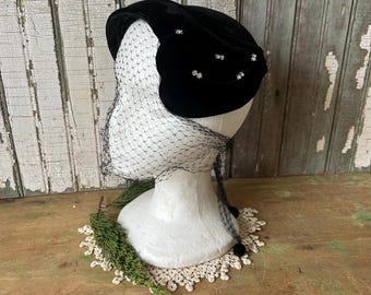 Vintage Black Velvet Curvette Hat, Dressy Occasion, Wedding