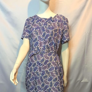 60s Mod paisley dress: Vintage belted shift, Size M L