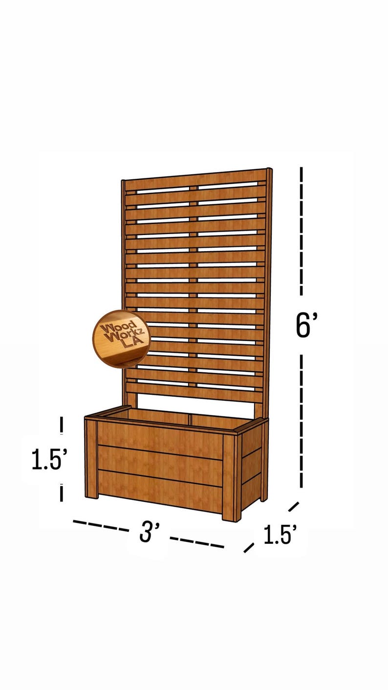 Puede incluir: Una jardinera de madera marr&oacute;n con un enrejado vertical adjunto. La estructura mide 3 pies de ancho, 1,5 pies de profundidad y 6 pies de alto. Un logotipo circular con el texto Wood Workz LA es visible en el lado superior izquierdo del panel.