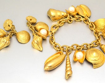 Vintage Seashell Charm Bracelet & Clip Earring Set Gold Tone Metal Stamped FO