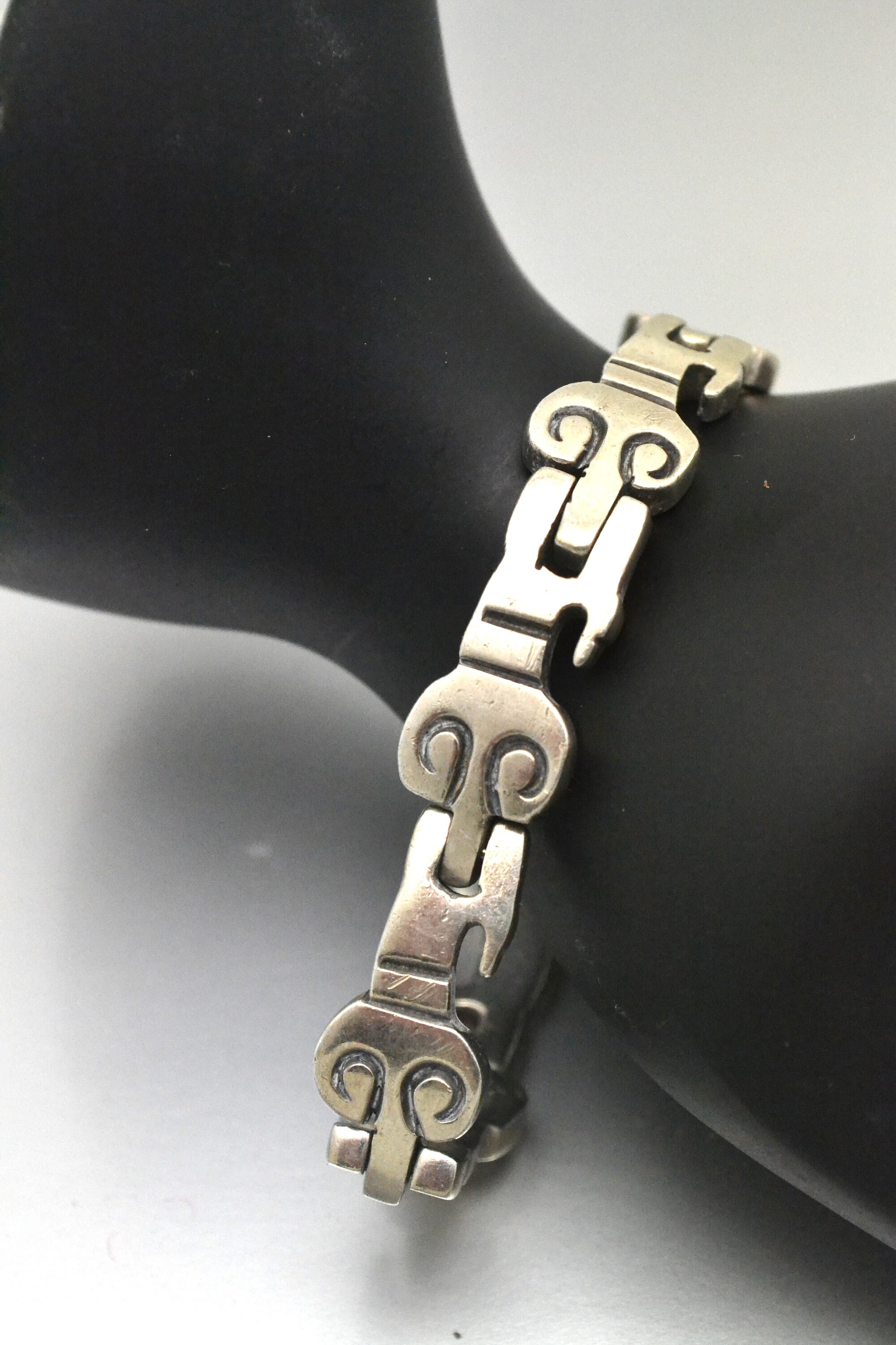 Vintage TAXCO 925 Silver Bracelet Stamped TM-212 OMA Tribal Design