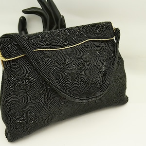 Bolso de cuentas negras de mediados de siglo hecho por Carry en Japón Cierre plegable
