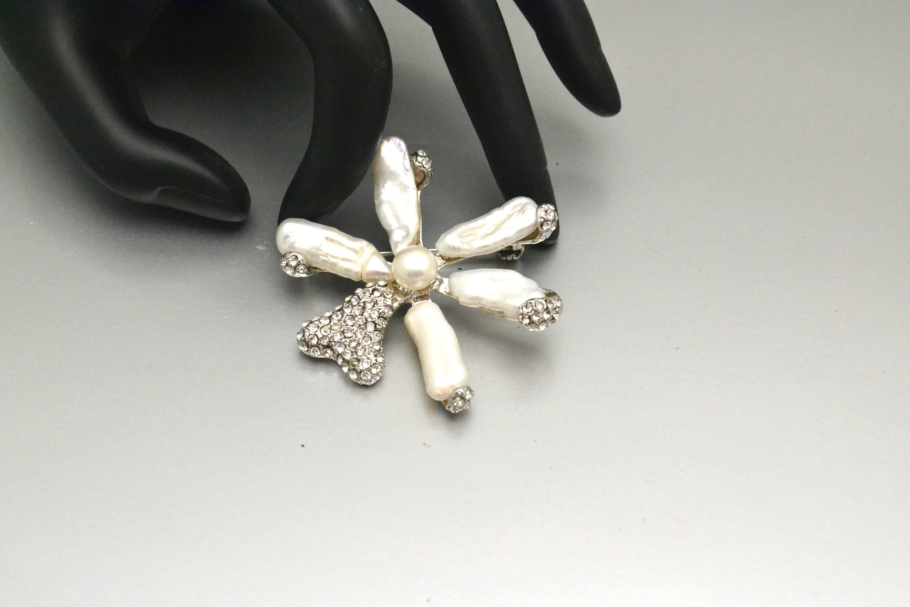 Vintage Baroque Freshwater Pearl Flower Pendant or Brooch - Etsy