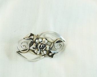 Vintage Mid Century Floral Brooch Unknown Maker Sterling Silver Flower, Lilies & Leaves