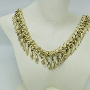 Collana vintage tono argento con foglie pendenti graduate regolabili da 15&quot; a 17&quot;