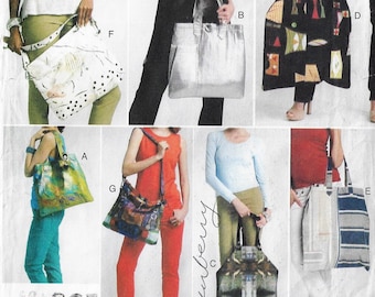 Marcy Tilton DIY Fabric Handbags, Totes & Shoulder Bags Vogue Sewing Pattern V8823 FF