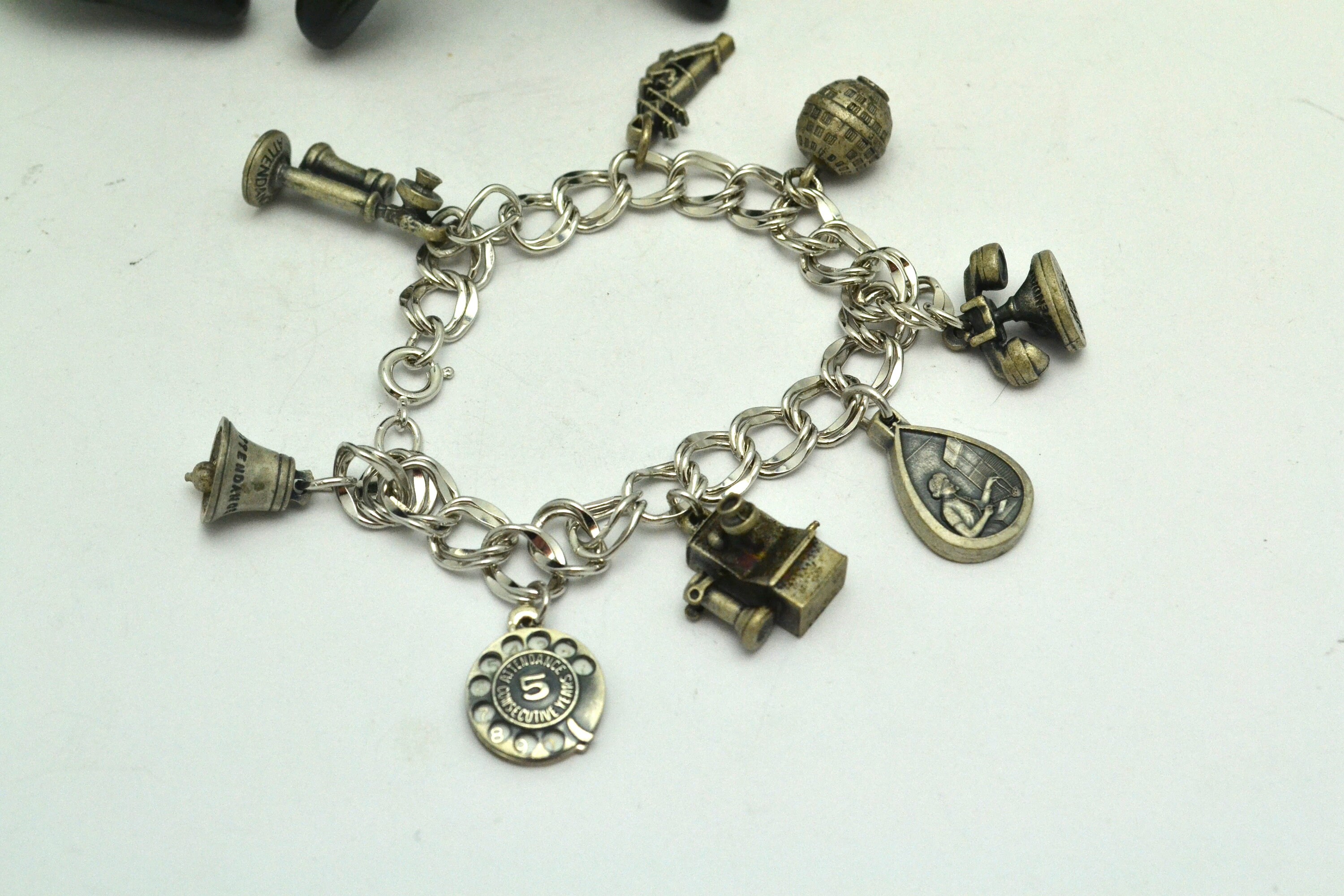 Charme Bracelet Argent Sterling Vintage - Poids 1,5 G, 2,0 Cm, Occasion Bon état