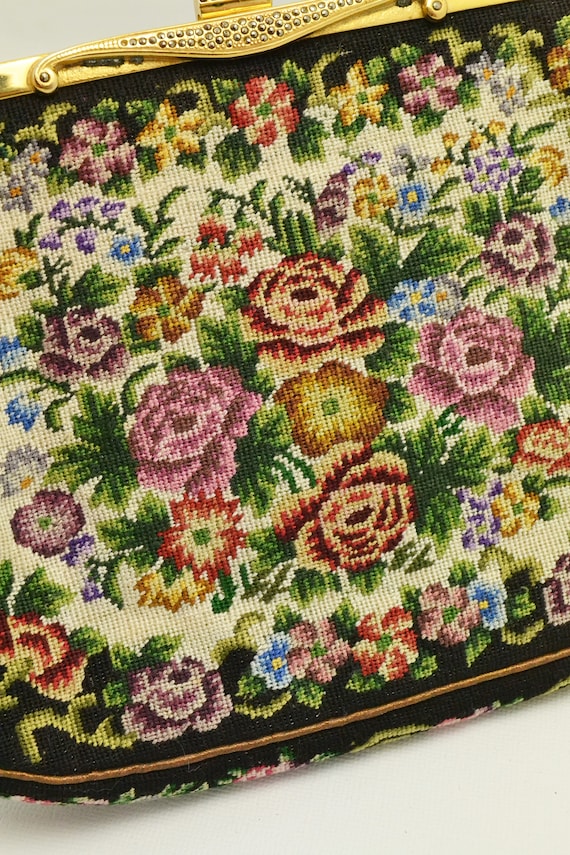 Bon Goutによるデンマーク製、花柄のヴィンテージ プチポワン