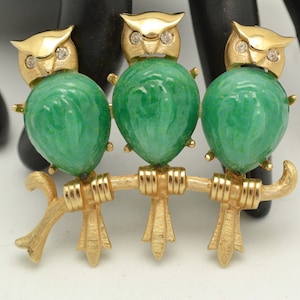Three Owls on a Branch Brooch Green Molded Glass Bellies in Gold Tone Metal