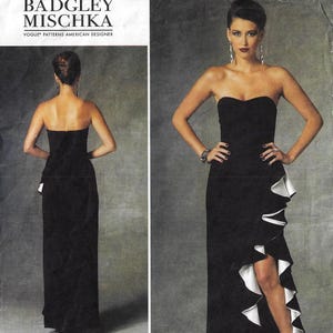 Womens Stunning Evening Gown Badgley Mischka Vogue Sewing Pattern V1426 Size 14 16 18 20 22 Bust 36 38 40 42 44 FF