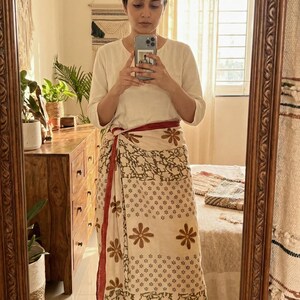 Cream Floral Block Print Sarong – Handmade Cotton Wrap Skirt with Red Border – Boho Beach Cover Up for Women – Lightweight Indian Pareo