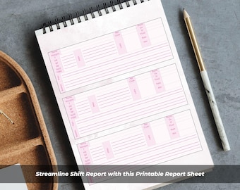 Könnte beinhalten: Spiralgebundenes Notizbuch mit einer rosa-weißen Schichtberichtsvorlage. Ein goldener und marmorierter Bleistift und ein Holztablett liegen neben dem Notizbuch. Der Text auf dem Bild lautet "Streamline Shift Report with this Printable Report Sheet."