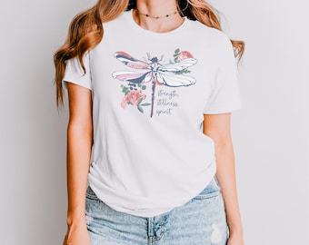インスピレーションあふれるトンボTシャツ：ヴィンテージフローラルグラフィックTシャツ
