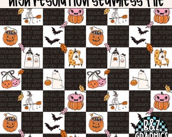 Puede incluir: Un patrón repetitivo con ilustraciones de Halloween. El diseño incluye calabazas, fantasmas, murciélagos y un esqueleto con una escoba, sobre un fondo a cuadros blanco y negro.