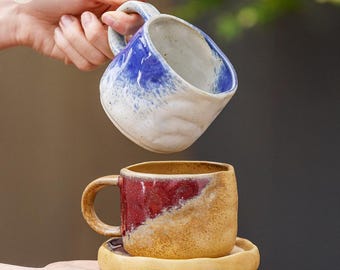 Ręcznie robiony ceramiczny kubek do kawy ze spodkiem | Rustykalna filiżanka z kamionki w stylu japońskim | Filiżanka do herbaty Wabi Sabi | Zestaw upominkowy z ceramiki rzemieślniczej