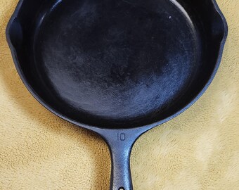 Vintage Wagner Ware Cast Iron Skillet 11 3/4 Made in Usa no.10