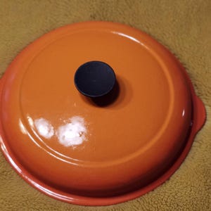 Le Creuset lid to a dutch oven Saute Pan style pot #23