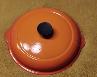 Le Creuset lid to a dutch oven Saute Pan style pot #23