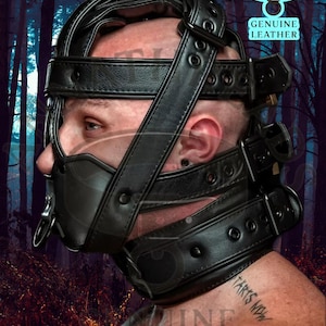 Capucha con correa de cierre hecha a mano