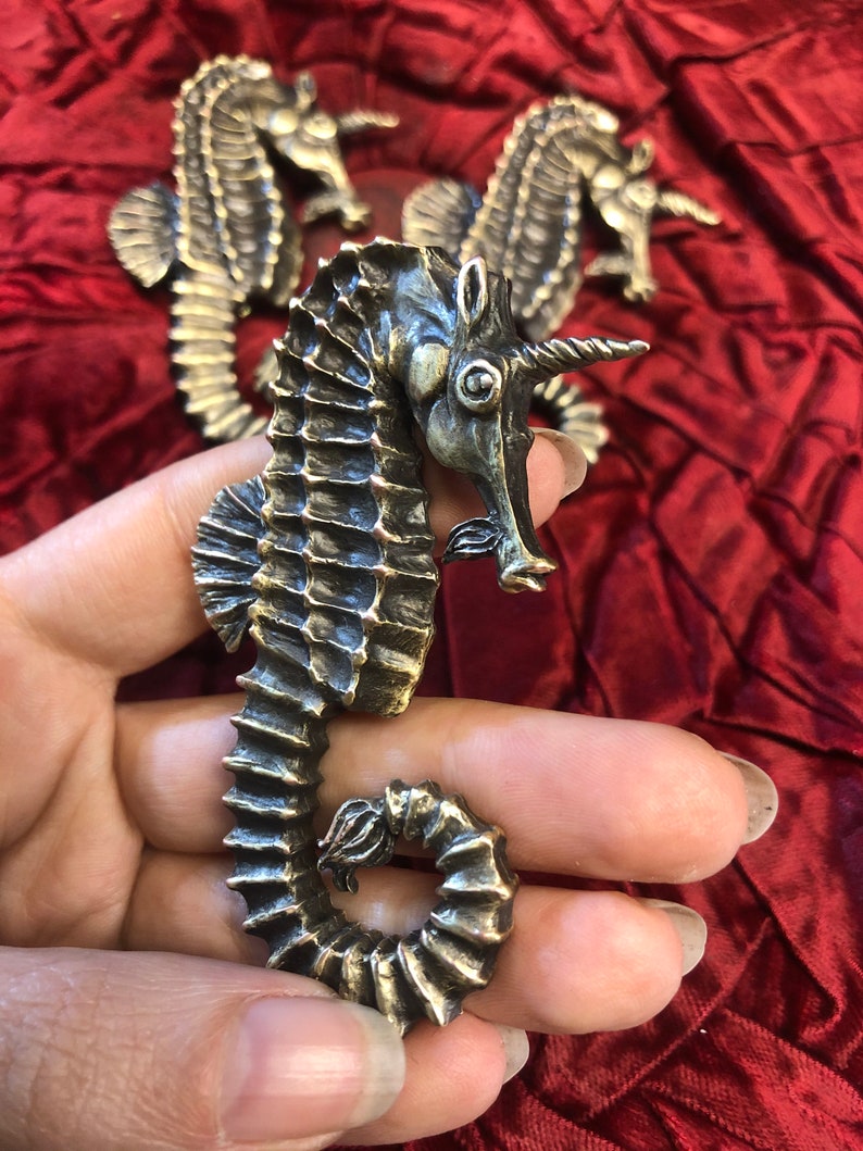 Sea Unicorn metal brooch image 4