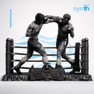Peut inclure: Sculpture en niveaux de gris d'un match de boxe avec Rocky Balboa et Apollo Creed dans un ring. La sculpture porte les inscriptions "Rocky Balboa" et "Apollo Creed" sur le socle. L'image contient également le texte "Premium File 3D" et le mot "synth".