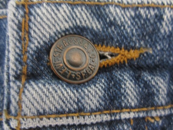 Levi Strauss Mens Vintage Jeans 550 32x34 blue de… - image 9
