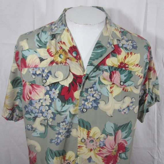 LizWear Women Top Hawaiian shirt button up vintag… - image 3