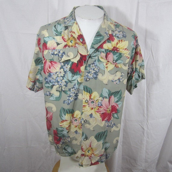 LizWear Women Top Hawaiian shirt button up vintag… - image 4