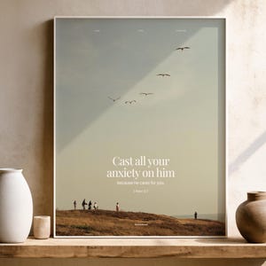 Impresión de las Escrituras sobre la ansiedad, 1 Pedro 5:7, arte mural, imprimible cristiano, decoración minimalista con versículos bíblicos.