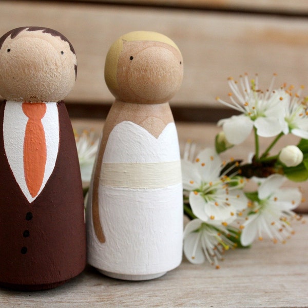 W E D D I N G  C A K E  T O P P E R Custom Wooden Bride and Groom Wedding Couple small size