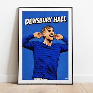 Könnte beinhalten: Ein Set aus drei Keramikbechern mit gesprenkelter, matter Oberfläche. Die Becher sind in Creme-, Hellgrau- und Dunkelgrautönen gehalten. Jeder Becher hat ein schlichtes, minimalistisches Design, ideal für Kaffee oder Tee.