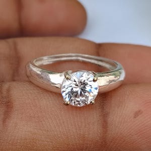 Bague solitaire en argent sterling 925, bague de fiançailles CZ ronde, anneau de promesse minimaliste,
