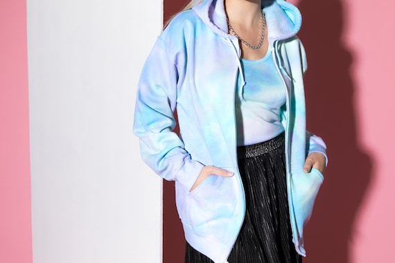 super soft tie dye sweatshirt