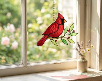 Nördlicher Kardinal-Buntglas-Sonnenfänger, roter Vogel auf Zweigfensterbehang, handgemachtes Vogel-Liebhaber-Geschenk, Weihnachtsdekor, Erinnerungsgeschenk.