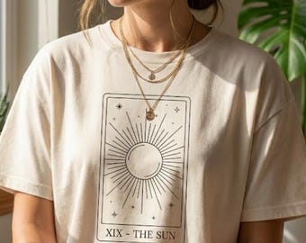The Sun Tarot Card Shirt, Minimalist Celestial T-Shirt, Witchy Aesthetic Clothing, Mystic Sun Graphic Tee, Spiritual Gift for Her Him
