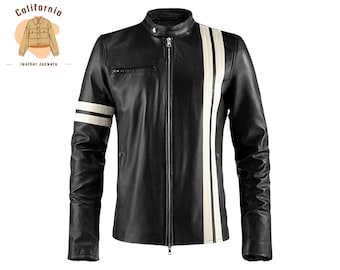 Könnte beinhalten: Schwarze Lederjacke mit cremefarbenen Streifen an den Seiten und Ärmeln. Die Jacke hat einen Reißverschluss, eine kleine Brusttasche und einen Stehkragen. Der Text "California leather jackets" ist oben links zu sehen.