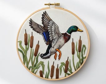 Bordado de pato real, diseño de pájaro bordado a mano, descarga instantánea (plantilla PDF)