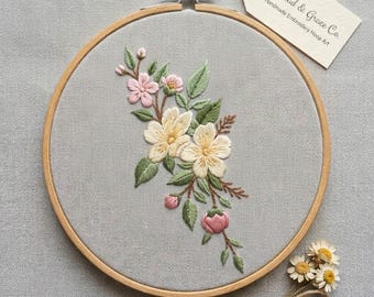 ユリの花の刺繍手刺繍パターン、モダンなフープアート、6サイズ（PDFダウンロード）
