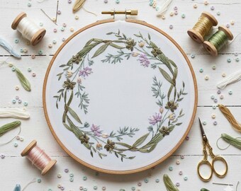 Lavender Wreath Hand Embroidery Design, Lavender Blossom Embroidery PDF File