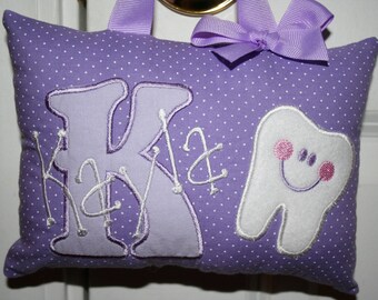 Almohada de Hada de los Dientes para Niñas, Personalizada, Tabla de Dientes, Regalo para Baby Shower, Regalo Personalizado para Niñas, Recuerdo para Niños, Flor Dorada