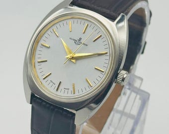 Montre vintage Ulysse Nardin pour homme : cadran blanc restauré à remontage manuel suisse