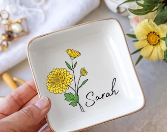 Personalized Birth Flower Trinket Dish, Flower Ring Dish, Birthday Jewelry Dish Gift, Bridesmaid Gift, Jewelry Storage, Ceramic Dish
