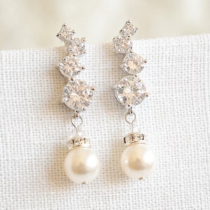 Pearl Bridal Earrings, Rose Gold Crystal Cluster Wedding Earrings, Swarovski Pearl Drop Dangle Earrings, Wedding Bridal Jewelry, JESSALYN