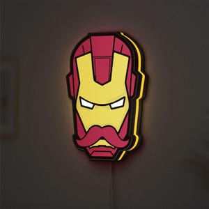 Schnurrbart Iron Man LED-Leuchtkasten, lustiges Superheld-Schreibtischlicht, Comic-Themed Raumdekor, einzigartiges Geschenk für Fans