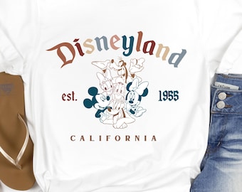 Camiseta retro de vacaciones familiares en Disneyland – Mickey y sus amigos (estilo vintage)