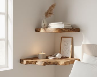 Estante esquinero de madera natural con borde vivo - Estante esquinero artesanal con borde vivo - Decoración de pared rústica - Estante esquinero de pared artesanal con borde vivo
