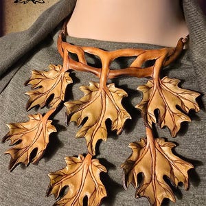 Collana in pelle